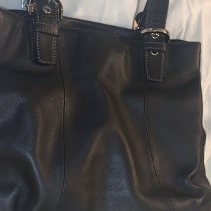 Coach Leather authentic slouch bucket w/nickel hardware bottom feet lt blu liner